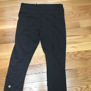 LULULEMON crop pants